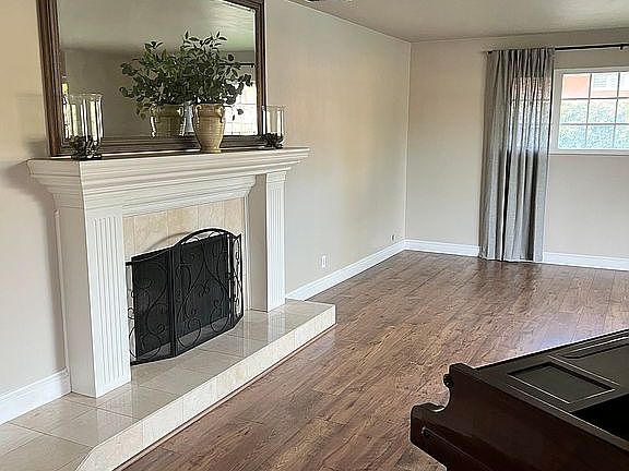 Living room with fireplace