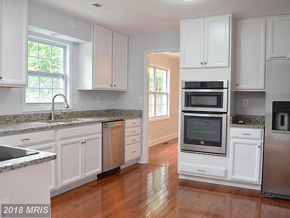 5th image of 800 Sero Estates Dr