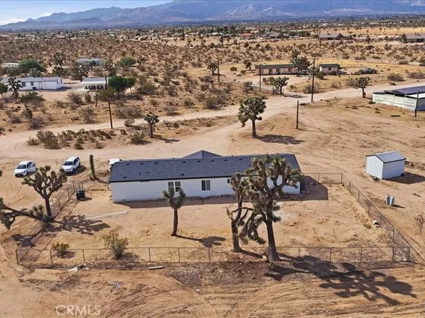 6288 Maricopa Rd, Phelan, CA 92371