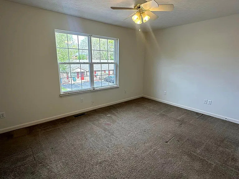 531 Hillcrest Dr #C — Photo 11