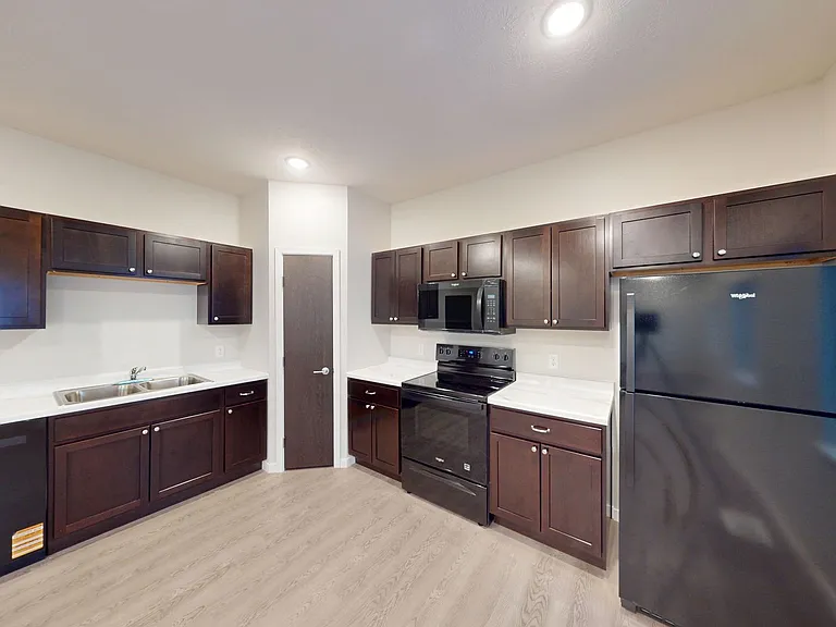 Pioneer Apartments & Townhomes — Photo 24
