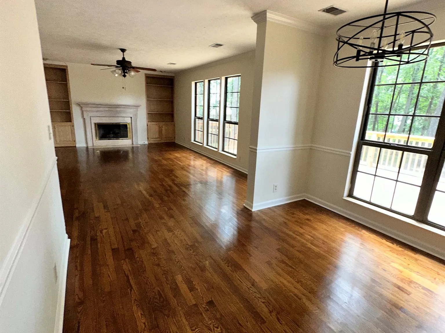 1117 Elkader Court South - 1 — Photo 2