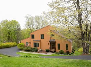 15 Apache Dr, Brookfield, CT 06804