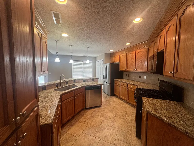 6770 Jj Roberts Dr — Photo 5