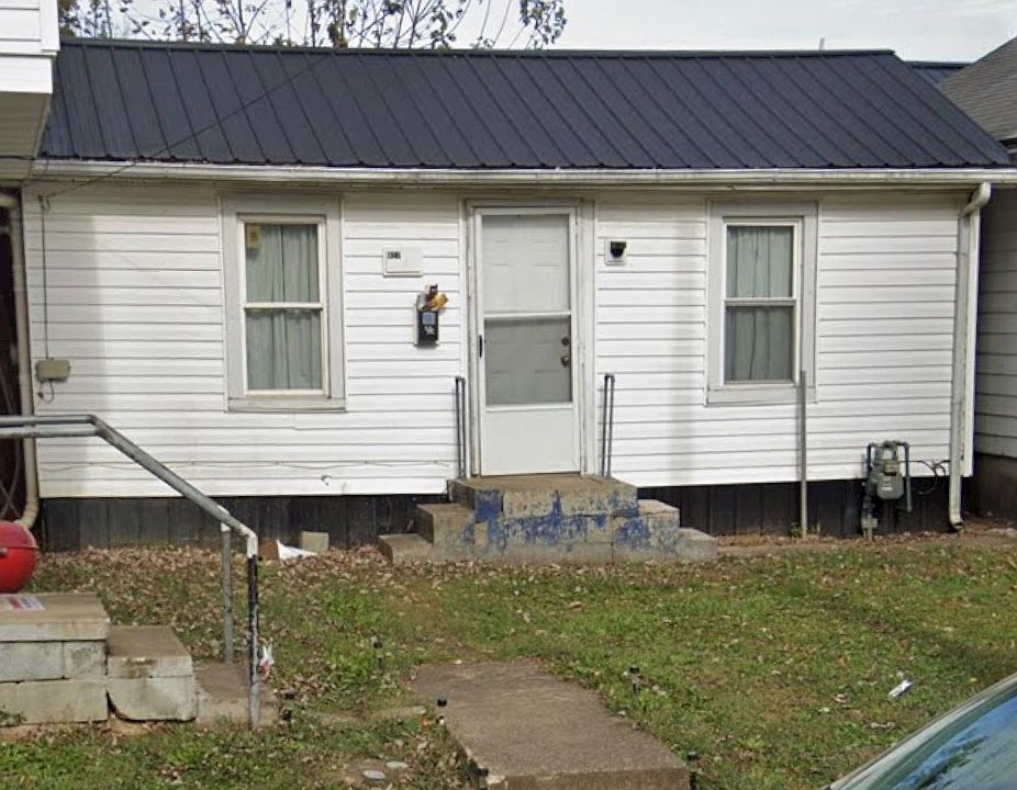 1st image of 925 E 6th St #1