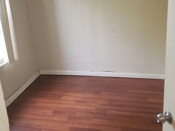 3rd image of 1651 N Francisco Ave