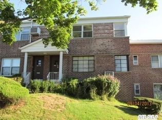 19611 Dunton Ave, Hollis, NY 11423