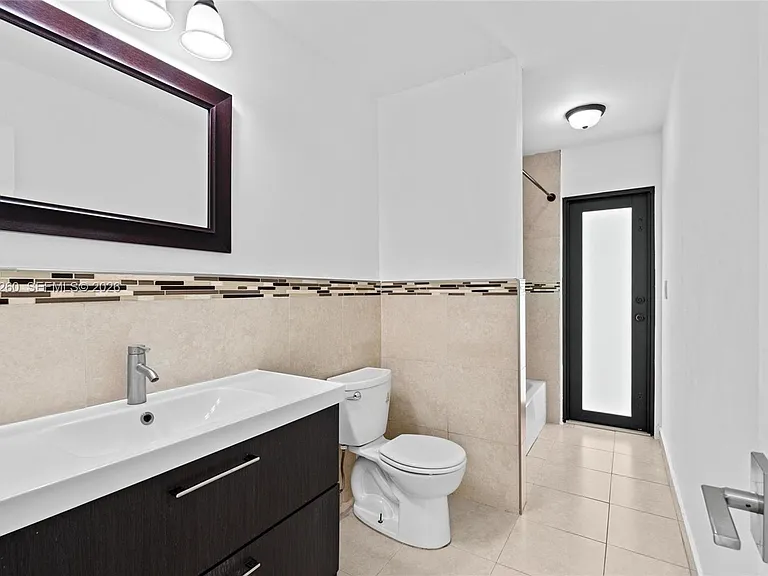 732 SW 95th Ter — Photo 24