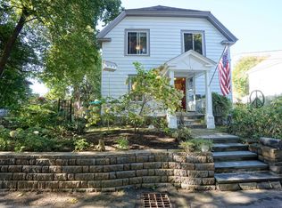 5 W Everett St, Derry, NH 03038