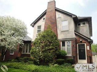 258 McKinley Ave, Grosse Pointe Farms, MI 48236