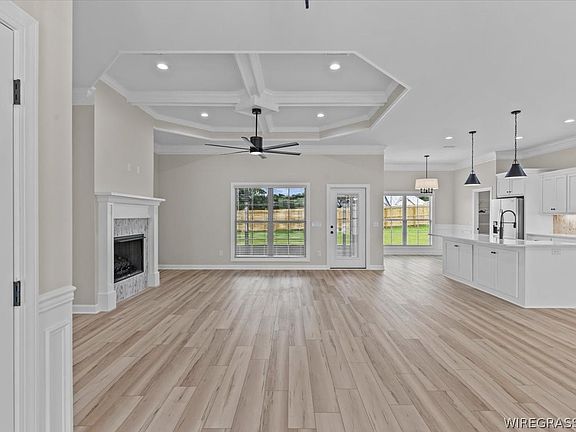 4th image of 103 Bellevue Way
