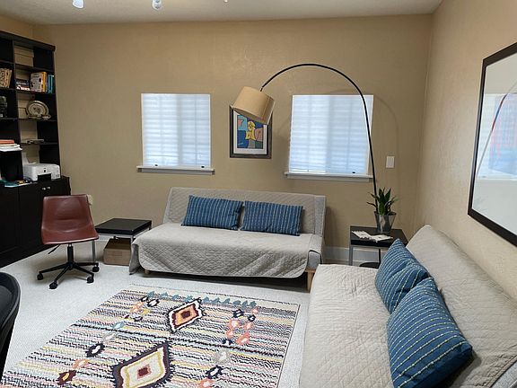 3rd image of 119 La Placita Cir