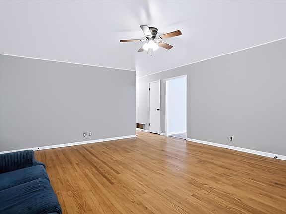 3rd image of 1642 N Graham Ave