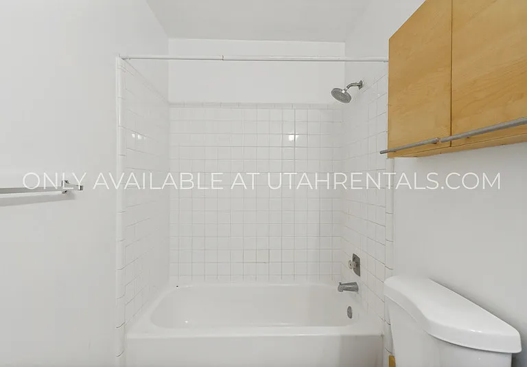 234 W Foxbridge Dr — Photo 14