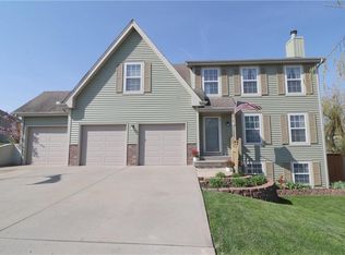 11324 N Summit St, Kansas City, MO 64155