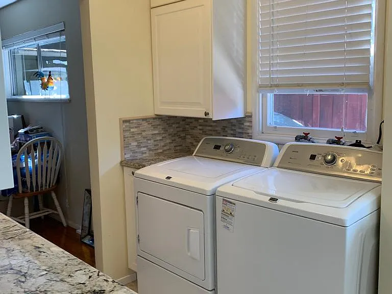 247 Roosevelt Ave — Photo 13