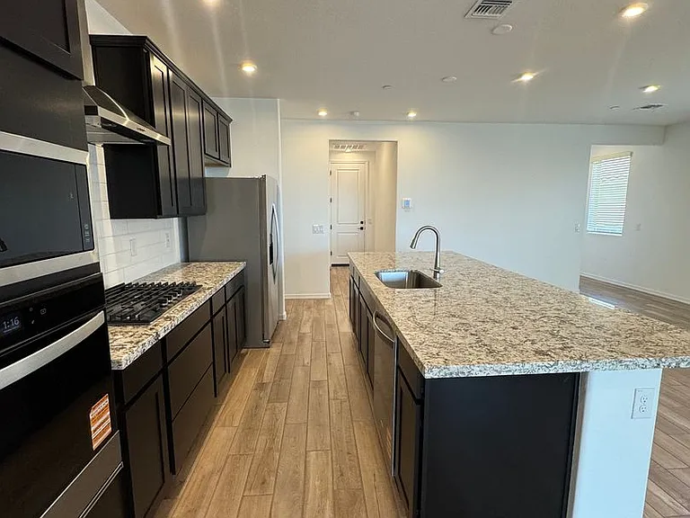 13327 W Eagle Feather Rd — Photo 12