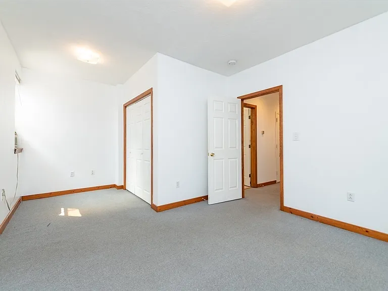16 Edgerly Rd #1A — Photo 2