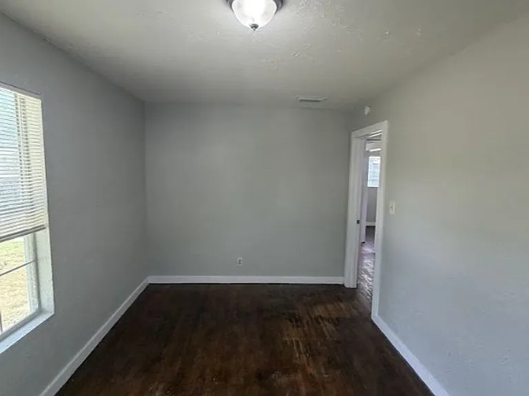 2529 Shropshire St — Photo 11