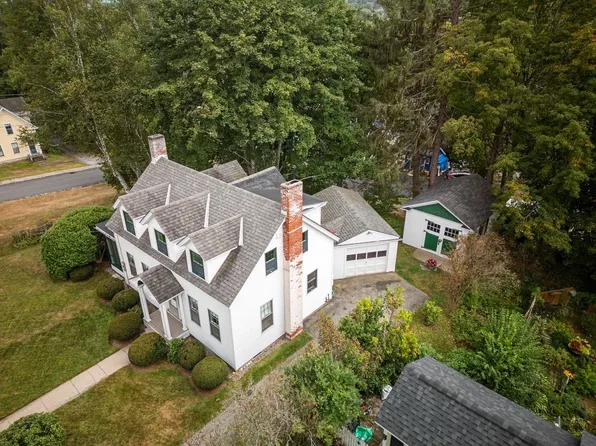 8 Prospect Street, Newport, NH 03773