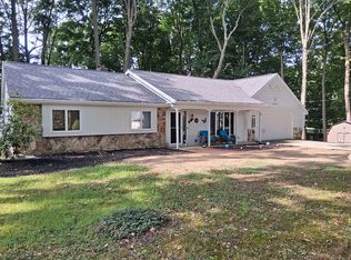 4710 Young Rd, Stow, OH 44224