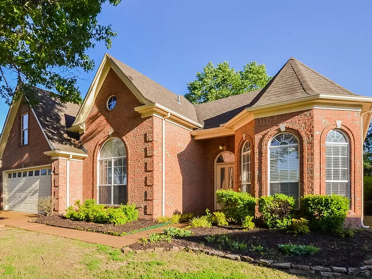 1058 Green Fern Cv — Photo 3
