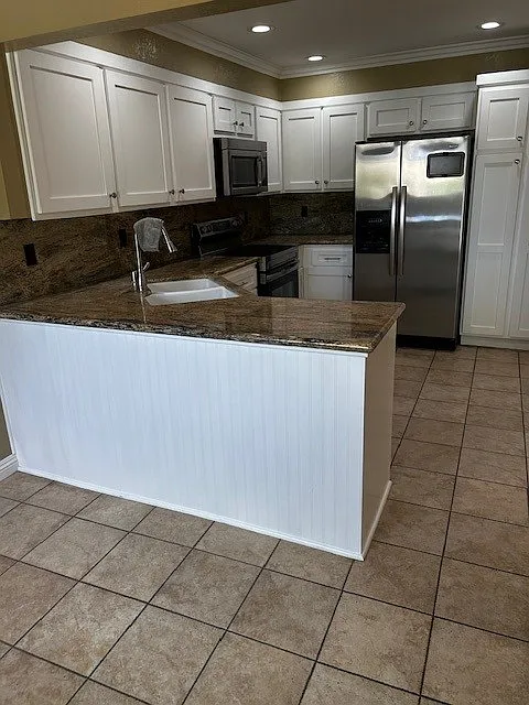 3 bed, 1402 sqft, $3,950 — Photo 3