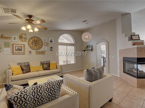 4th image of 1063 Featherwood Ave