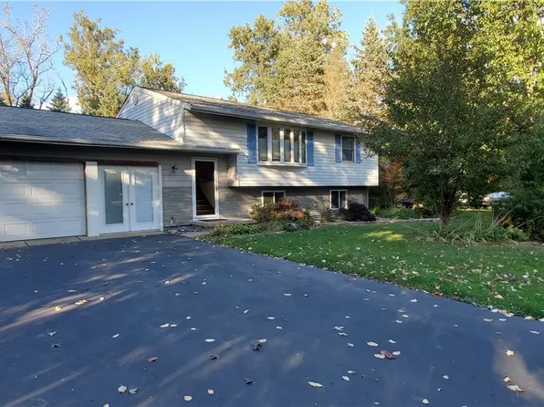 11090 John Ct, Alden, NY 14004
