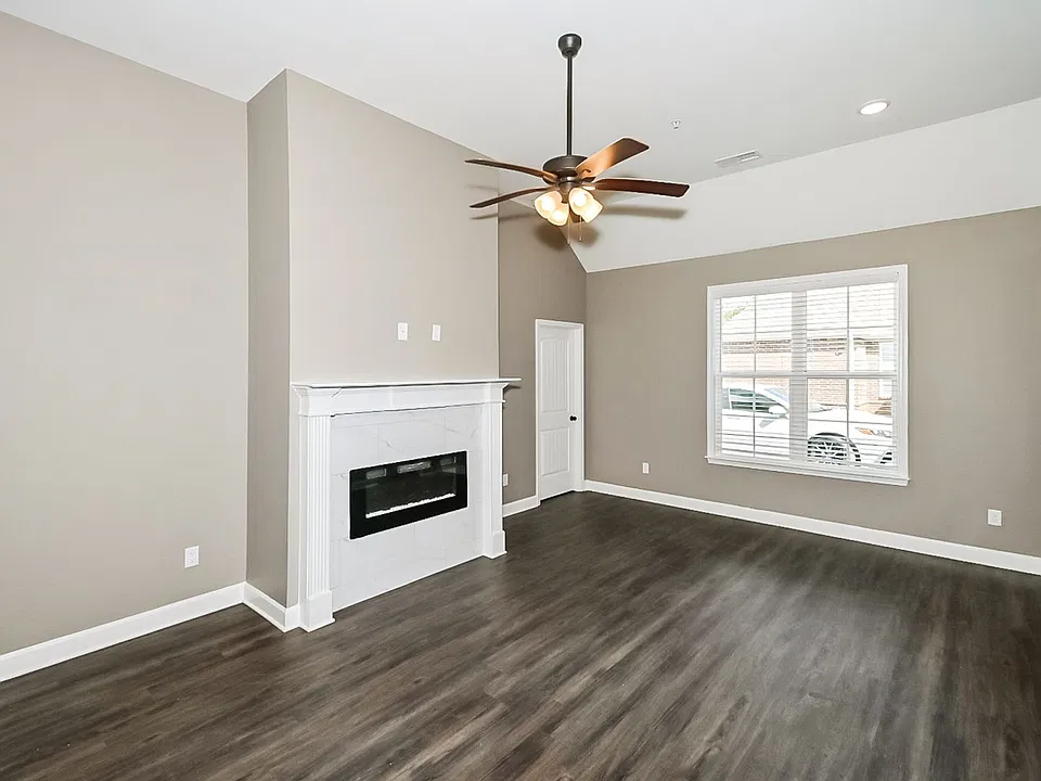 8886 Glen Cir
