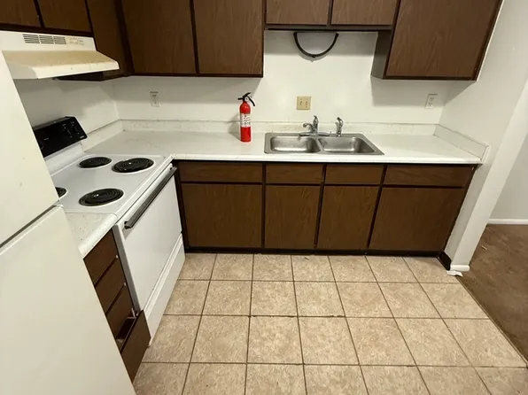 750 Pleasant Ave, Kalamazoo, MI