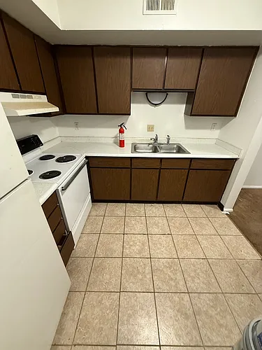 750 Pleasant Ave Photo 1