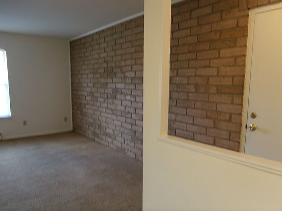 4th image of 12 W Northwood Dr APT 26