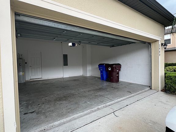 4th image of 2449 Seven Oaks Dr