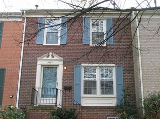 2404 Alsop Ct, Reston, VA 20191