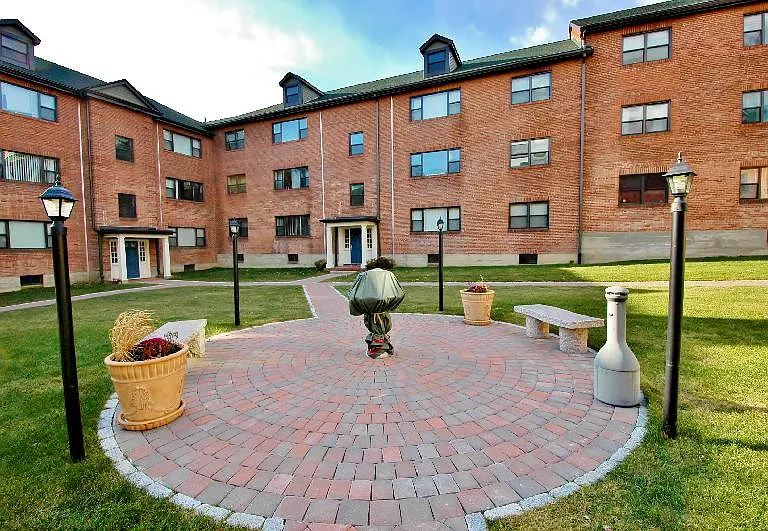 110 Longwood Ave #6 — Photo 8