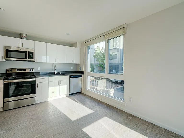 Viola Apartments — Photo 62