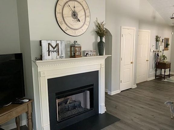 Fireplace with gas logs