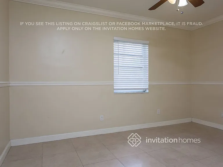 10900 SW 42nd St — Photo 13
