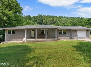 351 Longfield Rd, Rocky Top, TN 37769