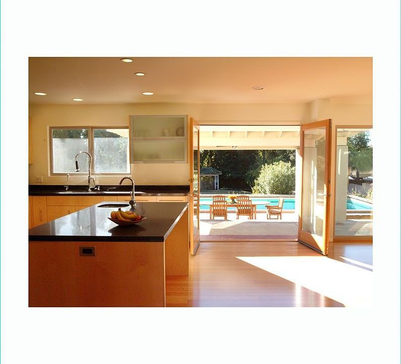 1st image of 1548 E Altadena Dr