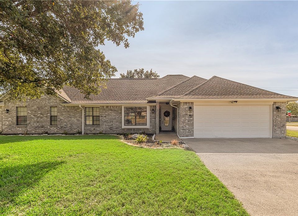 1st image of 2800 Wessex Ct