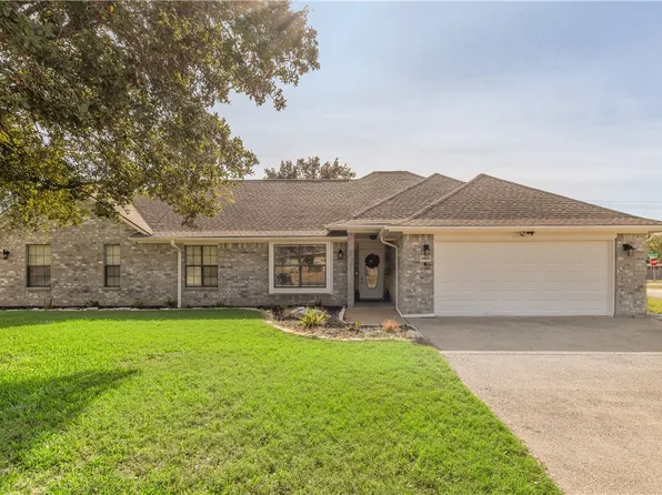 2800 Wessex Ct, Bryan, TX 77802