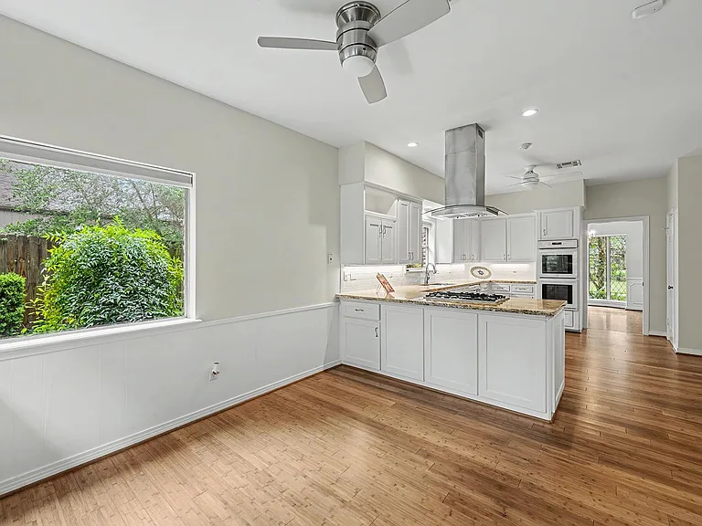 10811 Hunters Forest Dr — Photo 9