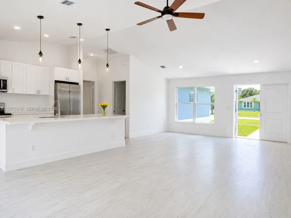 9165 100th Ct, Vero Beach, FL 32967