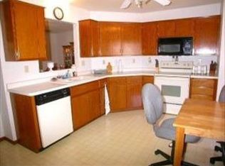 2712 Serenity Dr, Saint Cloud, MN 56301