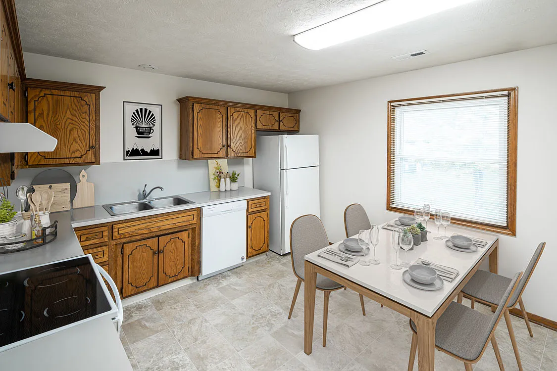 Elkhorn Apartments — Photo 2