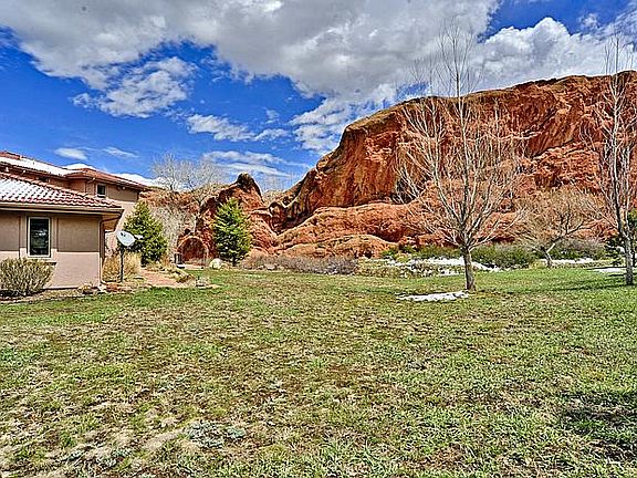 backyard1_700_01112014