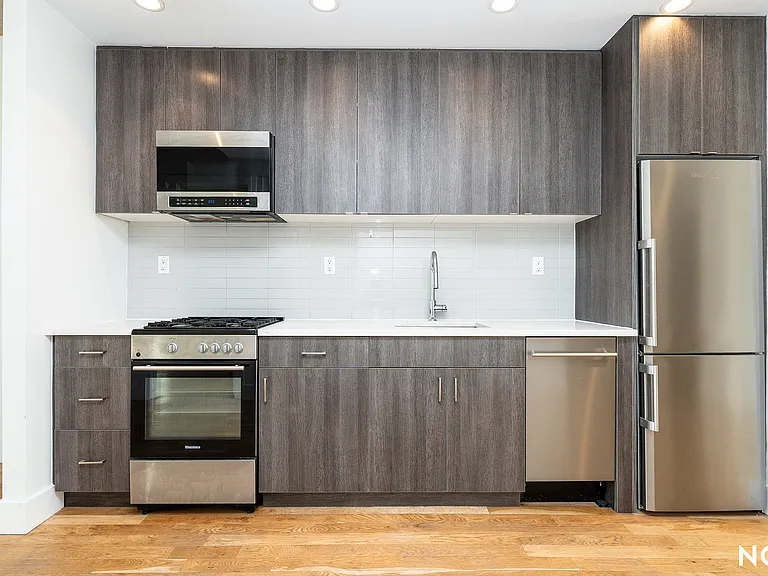 824 E New York Ave #2J — Photo 4