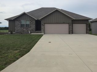 517 N Stella Ct, Willard, MO 65781